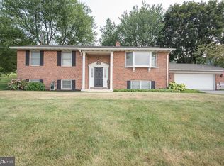 5036 Strasburg Rd, Kinzers, PA 17535