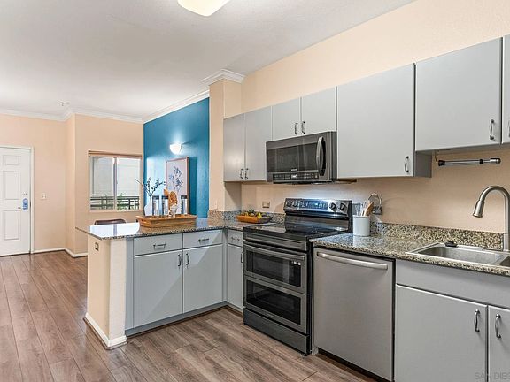 5th image of 1643 6th Ave APT 212