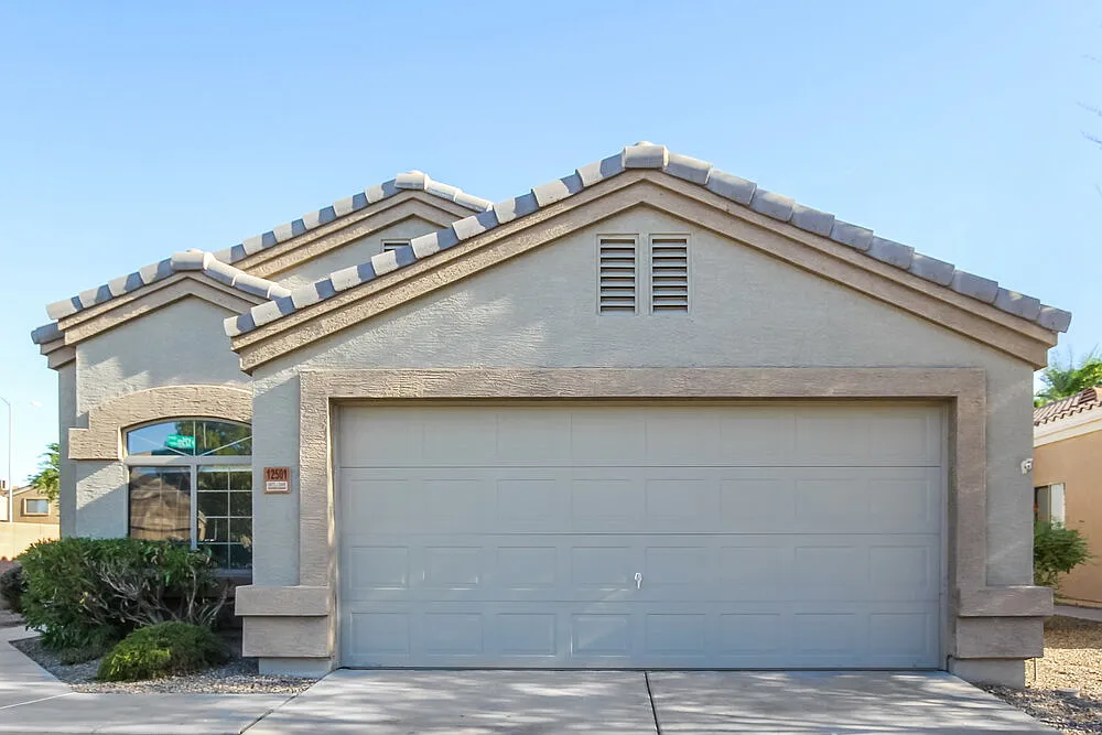 4 bed, 2.0 bath, 1534 sqft, $2,005 — Photo 1