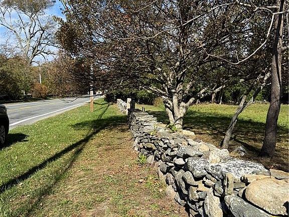 2nd image of 536 W Main Rd