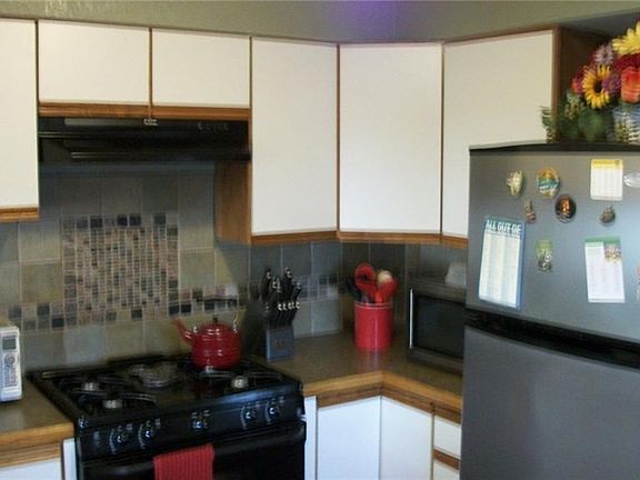 4th image of 304 El Castillo Pl