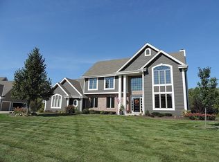 N36W22670 Long Valley Rd, Pewaukee, WI 53072