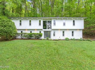 6828 Reddege Rd, Knoxville, TN 37918