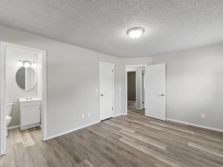 101 Oakside Dr — Photo 9