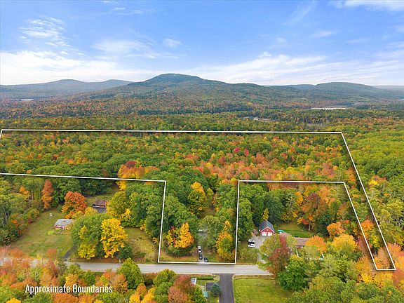 4th image of 261 Mast Hill Road