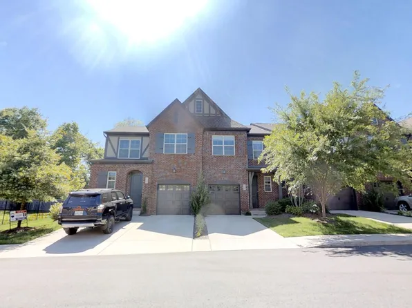 120 Ambassador Private Cir #Pvt-11, Hendersonville, TN 37075