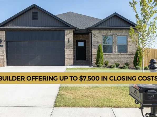 1300 NW 15th St, Highfill, AR 72734