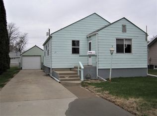 1119 Frank Ave SE, Huron, SD 57350