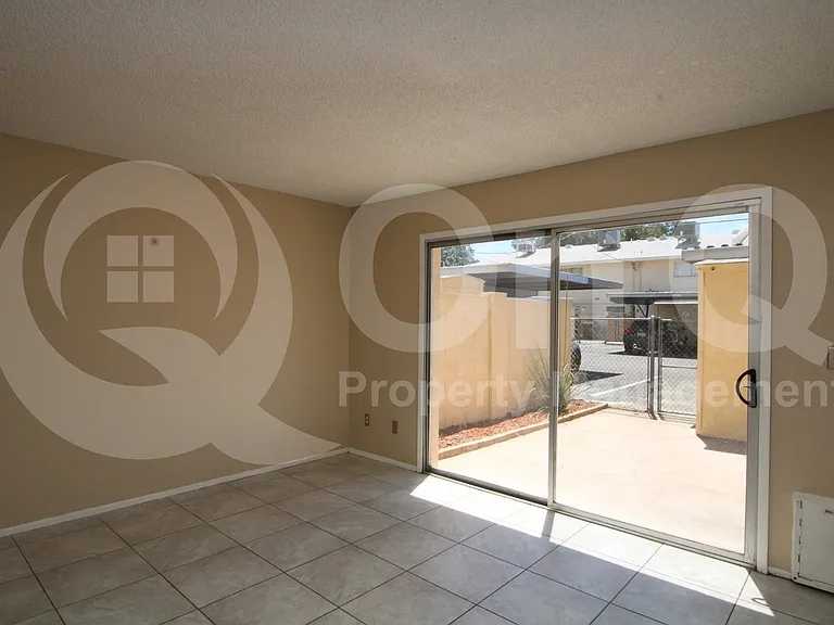 3843 S Mill Ave — Photo 4