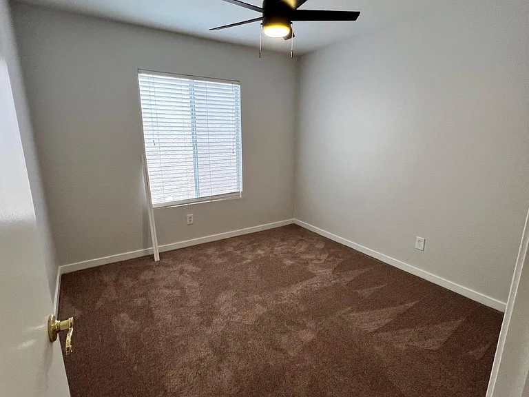 149 W Gary Way — Photo 9