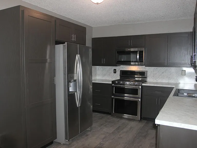 507 Redwood Dr — Photo 4