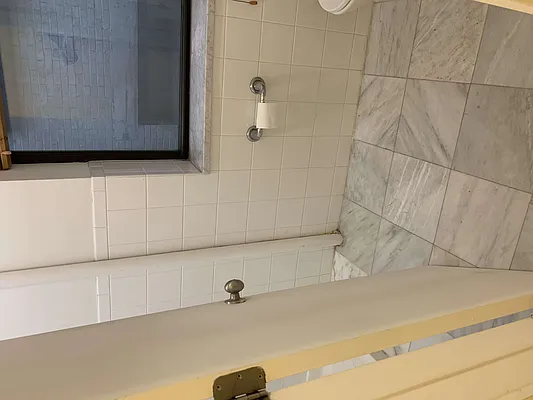 Rented by Flatiron Real Estate Advisors LLC | media 15