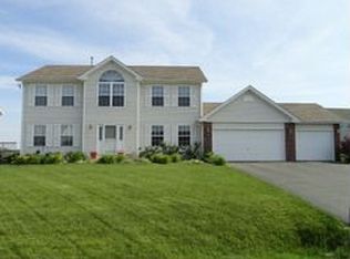 354 Misty Meadow Ln, Davis Junction, IL 61020