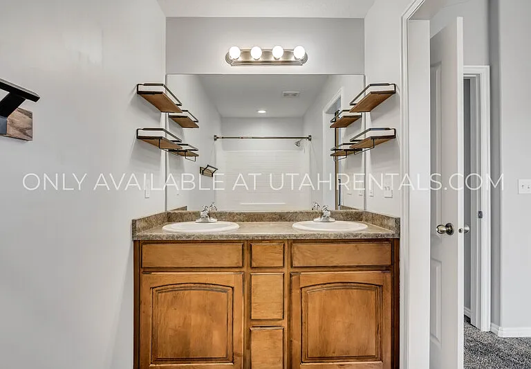 928 Chelsea Ln — Photo 35