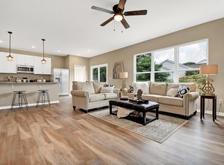 393 Shawnee Loop S, Pataskala, OH 43062