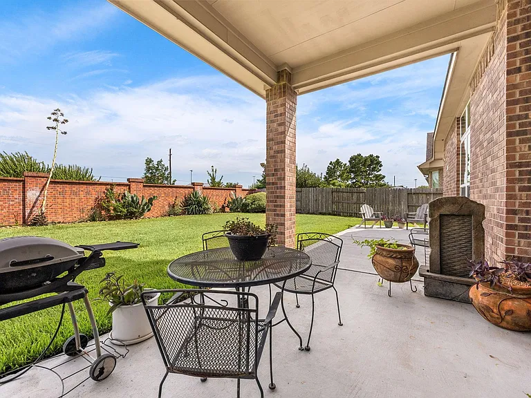 25819 Oakwood Knoll Dr — Photo 25