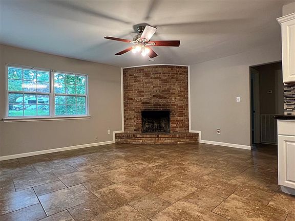 3rd image of 9058 Elm Dr