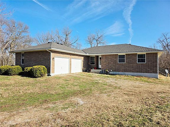 3rd image of 19533 State Highway 52