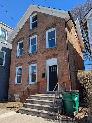 6 S Cedar St Photo 1