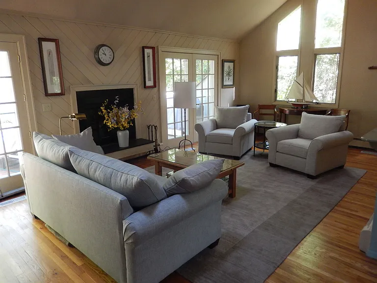 9 Diane Dr — Photo 5