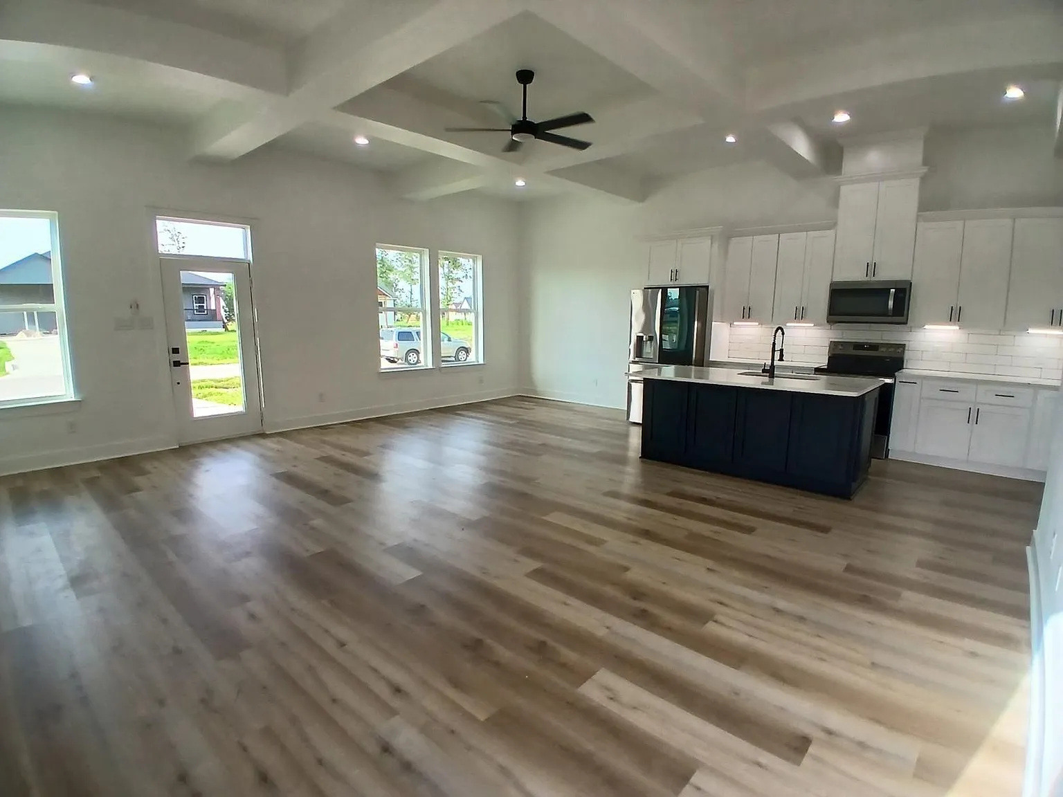 3 bed, 2.0 bath, 1580 sqft, $1,750 — Photo 3