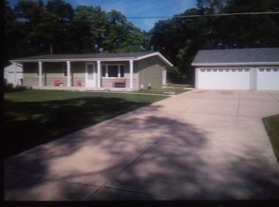 8027 Meadow Ln, Wind Lake, WI 53185