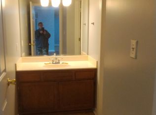 218 Summit Ct, Walnut cove, NC 27052