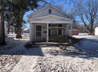 713 N East St, Jacksonville, IL 62650