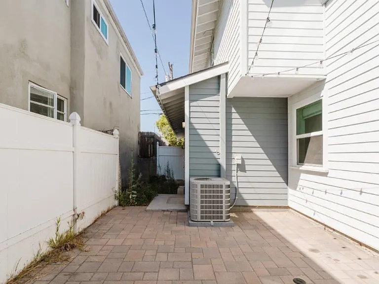 1909 Gardena Ave #A — Photo 15