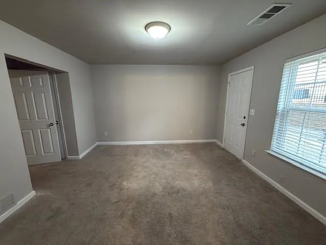 2193 Landing Walk Dr — Photo 6