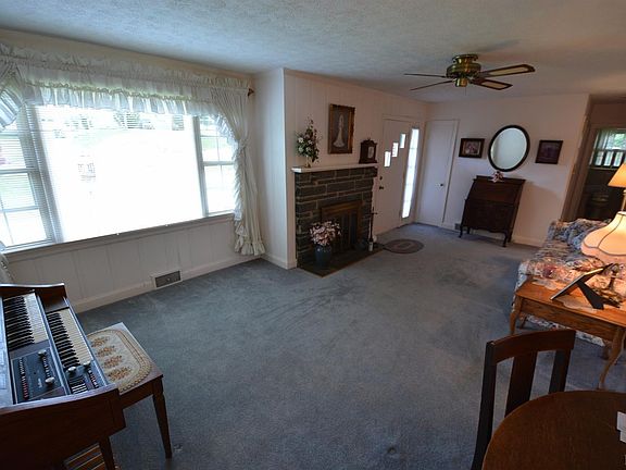 5th image of 1139 Moseley Dr