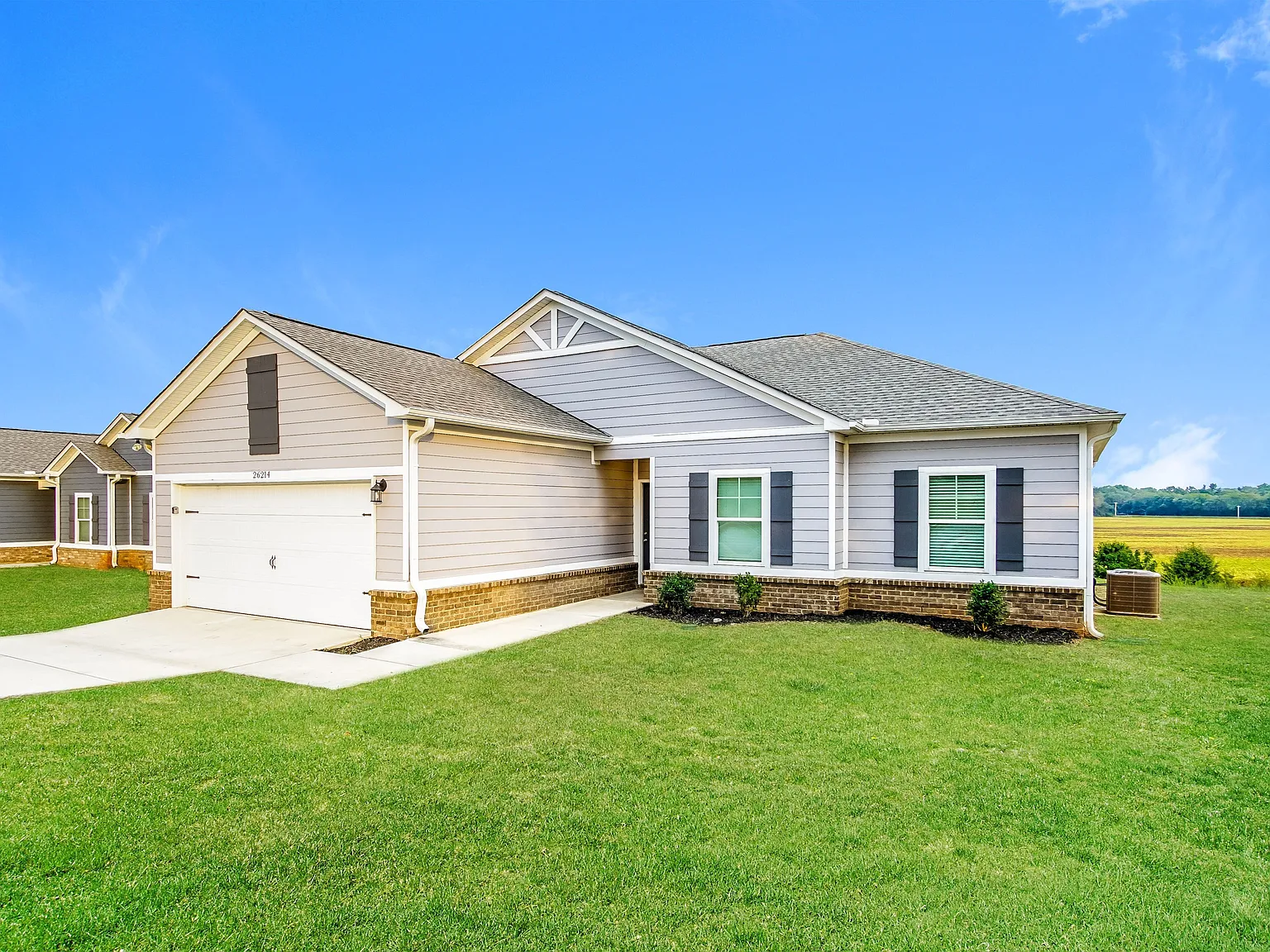 4 bed, 2.0 bath, 1574 sqft, $1,810 — Photo 1