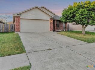 112 Carlsbad Dr, Victoria, TX 77904