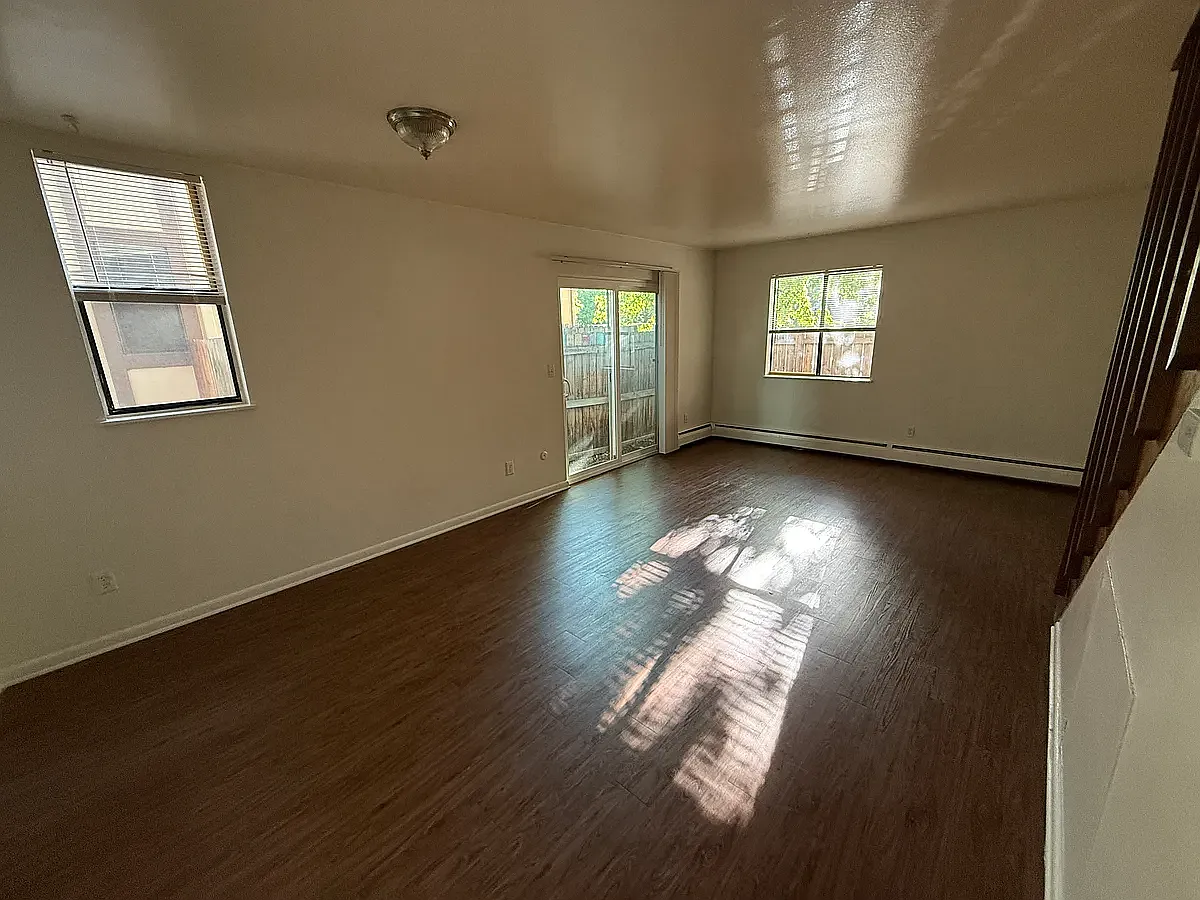 3540 Arthur Ct — Photo 2