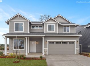 377 S 7th St, Carlton, OR 97111