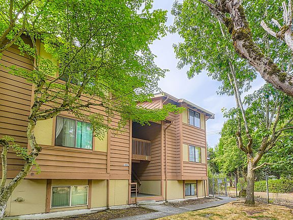 2nd image of 4802 S 187th Pl APT A305