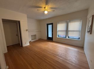 3956 N Fremont St UNIT 2F, Chicago, IL 60613