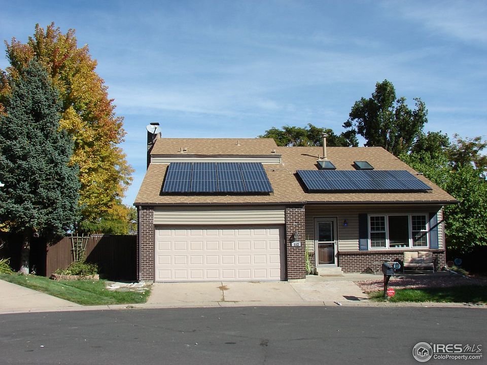 1st image of 112 Willow Pl N
