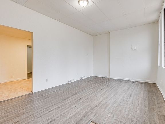 3rd image of 705 Brownsville Rd APT 1