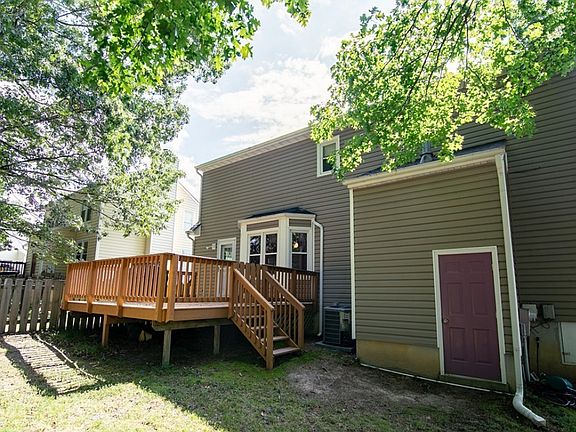 2nd image of 5121 Chelsea Brook Ln