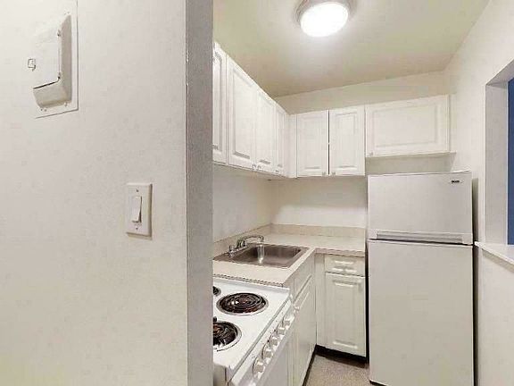 5th image of 1485 1st Ave APT 1A
