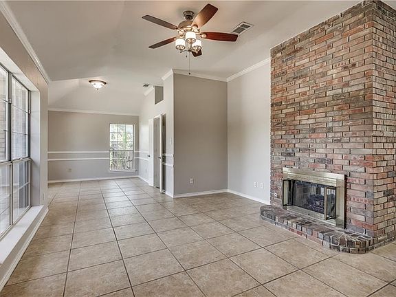 2nd image of 1004 Granview Dr