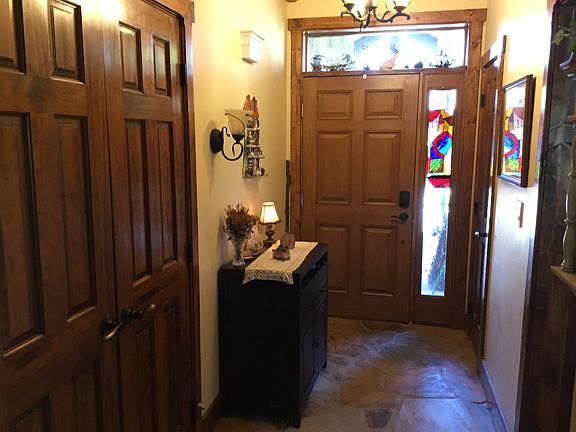 2nd image of 186 Bear Cub Ln