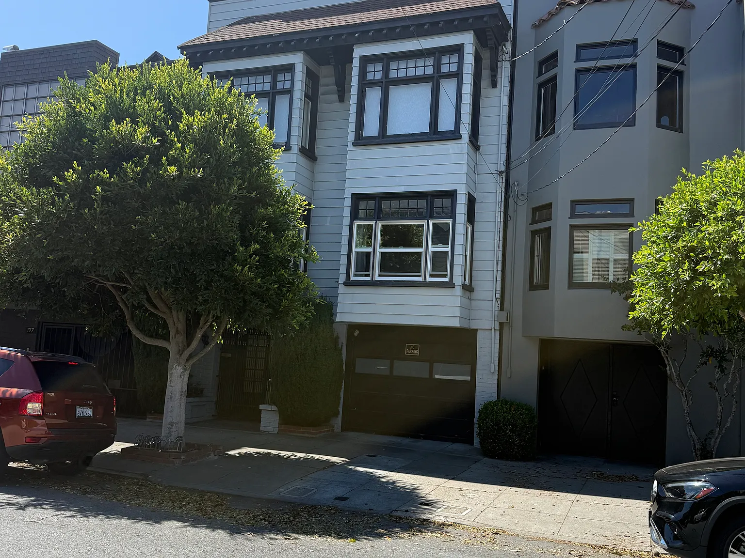 2 bed, 1275 sqft, $6,295 — Photo 2