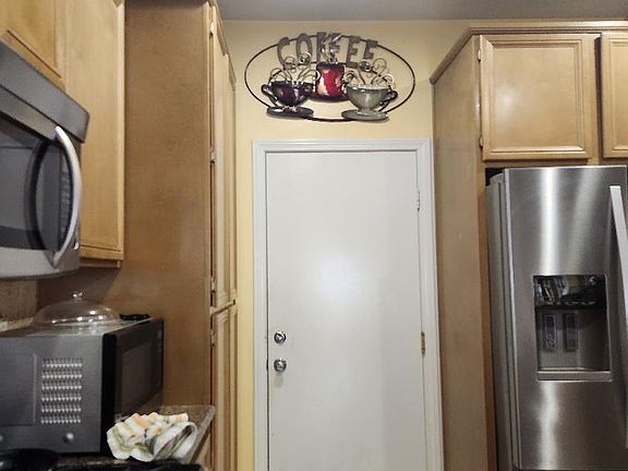 4th image of 12101 Van Nuys Blvd Unit 6