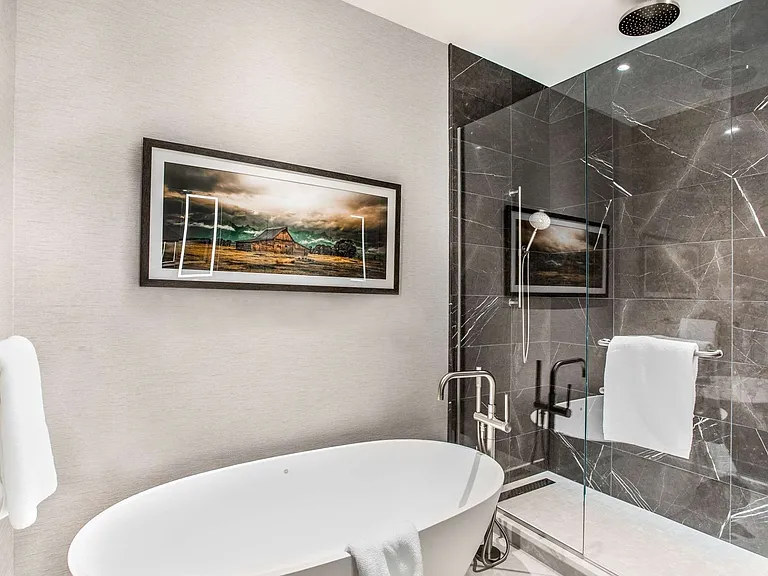 160 2nd Ave S #2306 — Photo 7