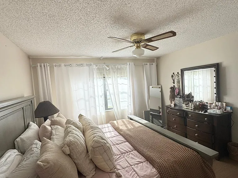 2 Briarwood Cir #107 — Photo 4