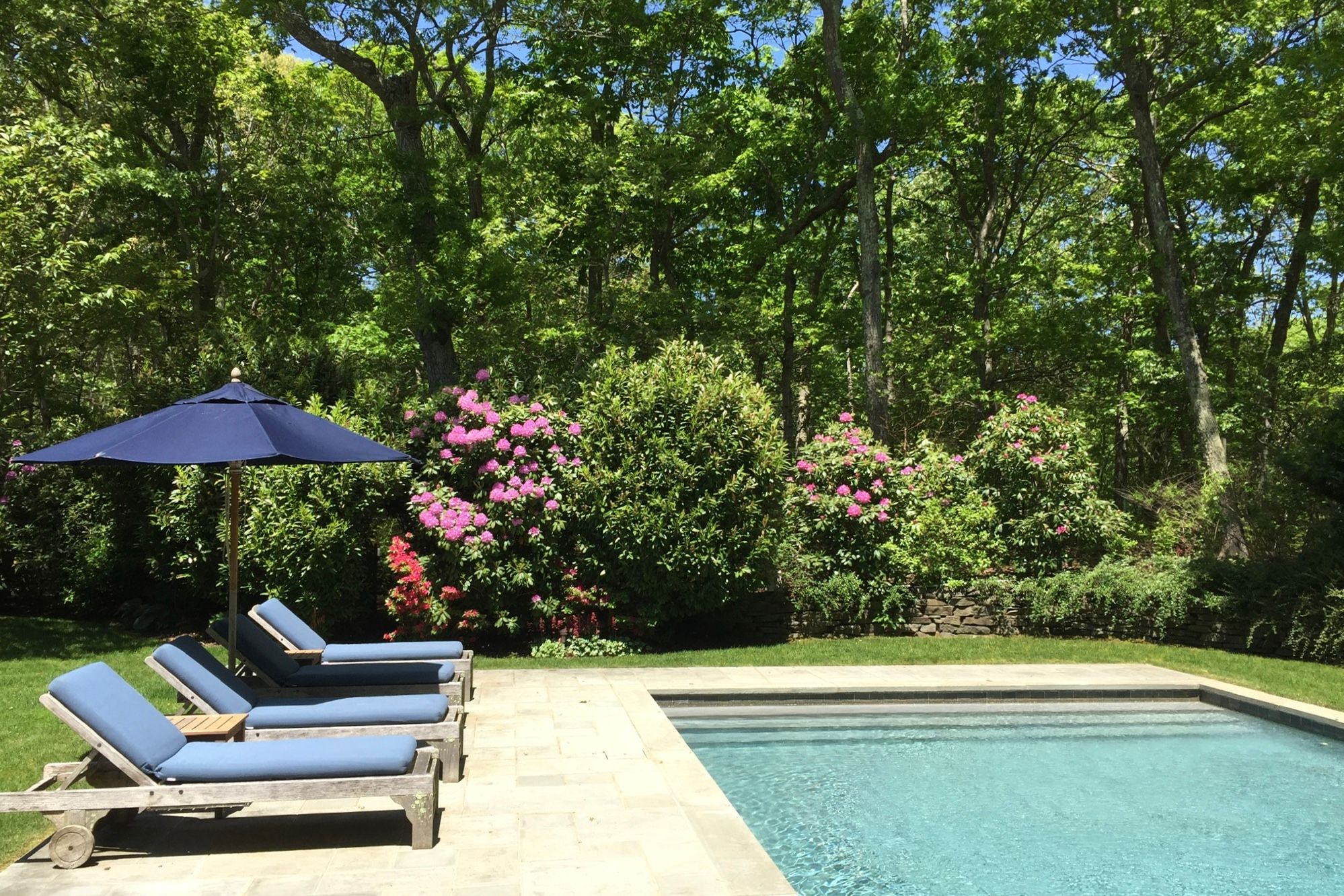 2 Bay Colony Ct in East Hampton | Out East