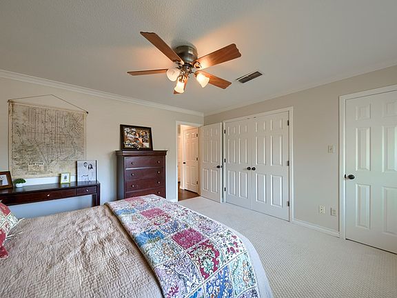 5th image of 3107 Auburn Dr