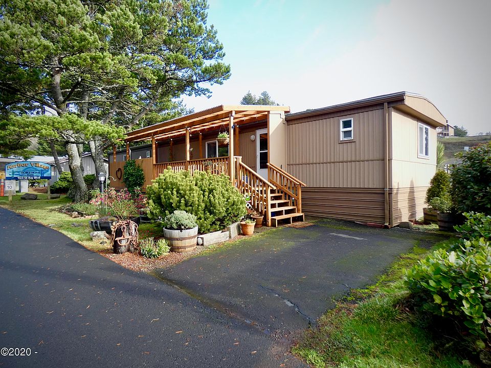 1st image of 923 SE Bay Blvd Unit 2